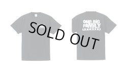 画像1: [ONEBIGFAMILYrecords] ONEBIGFAMILYロゴTシャツ -Black-