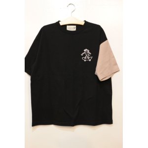 画像: [LOU DOG] LOUDOGビッグロゴSKATETシャツ -Black/Smoky Pink-